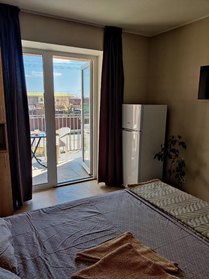 Family Hotel Gribovka Bagian luar foto